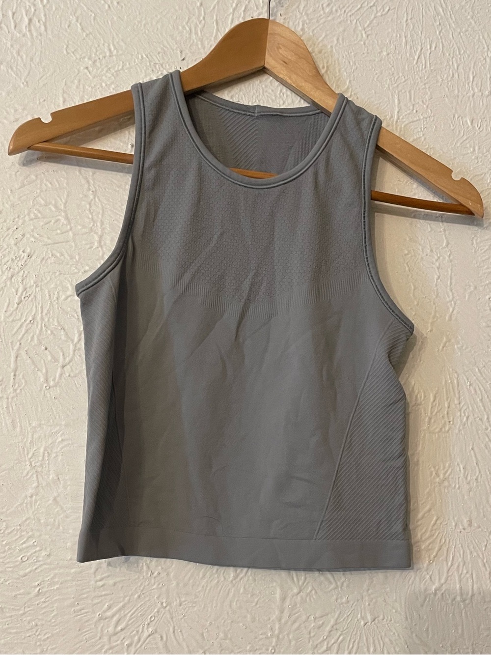 lululemon athletica Gray Sleeveless Crop Tank Top Size 2
